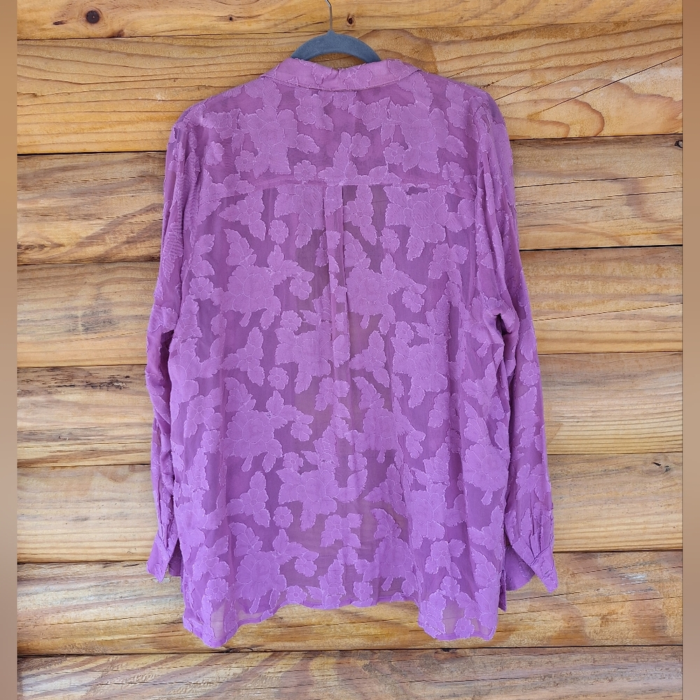 Lace button down blouse - Picture 8 of 12